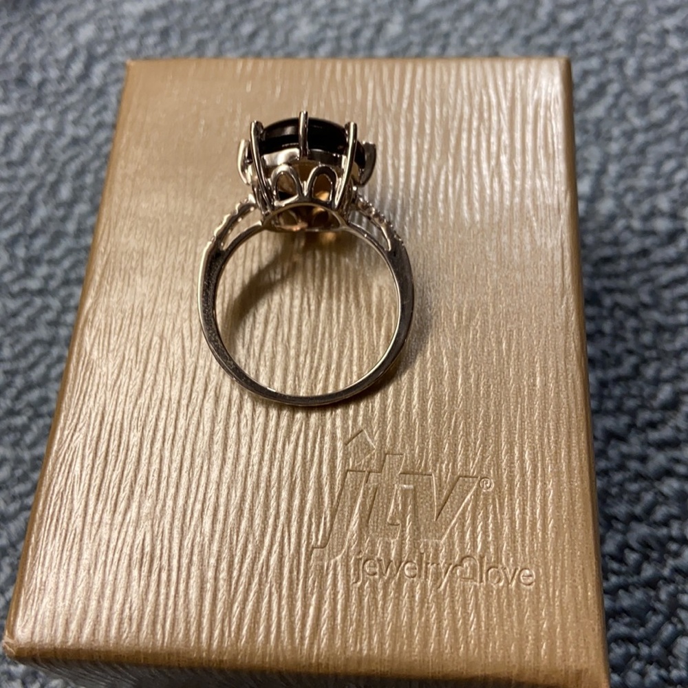 Ring - Picture 3 of 5